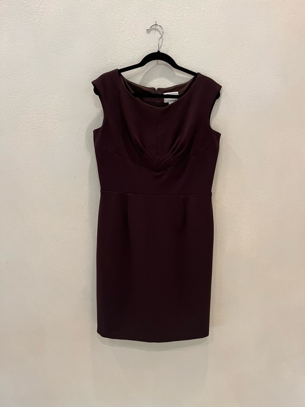 Sleeveless Sheath Dress in dark brown size14